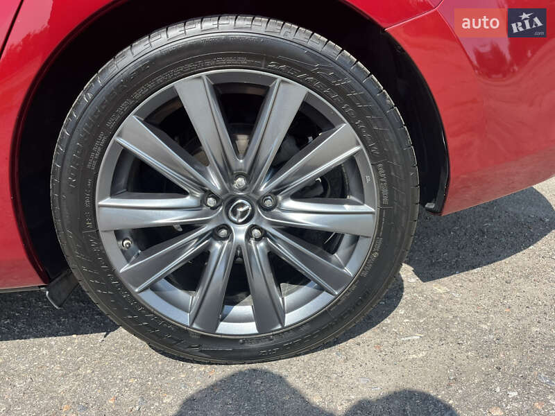 Седан Mazda 6 2018 в Чугуеве