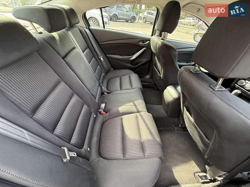 Седан Mazda 6 2016 в Киеве