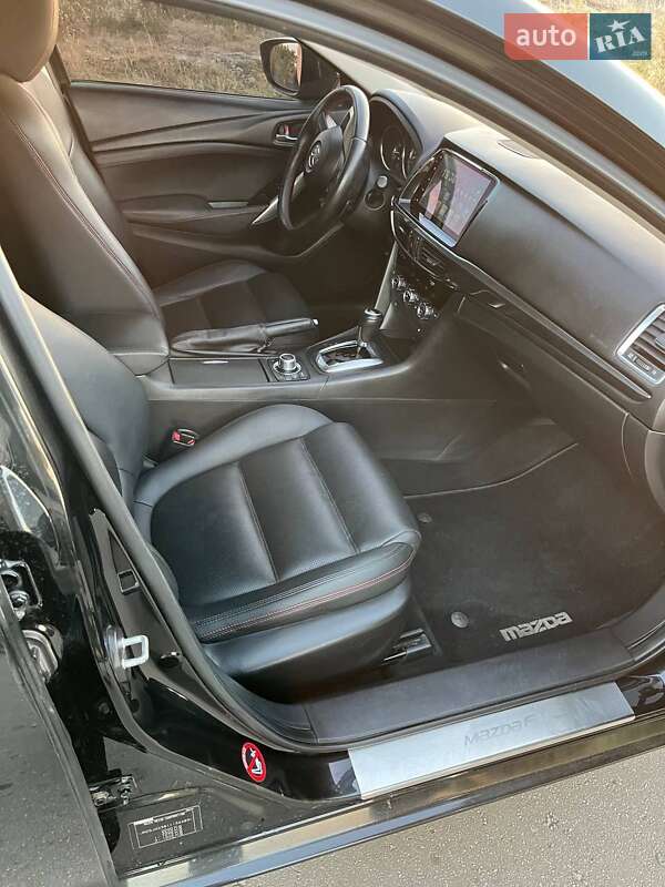 Седан Mazda 6 2013 в Новомосковске
