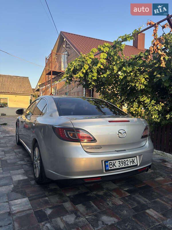 Седан Mazda 6 2009 в Ровно