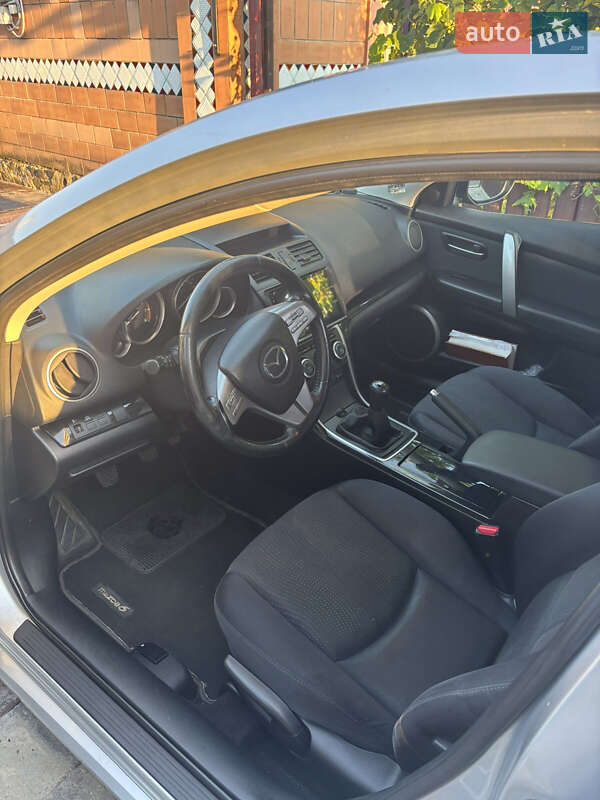 Седан Mazda 6 2009 в Ровно