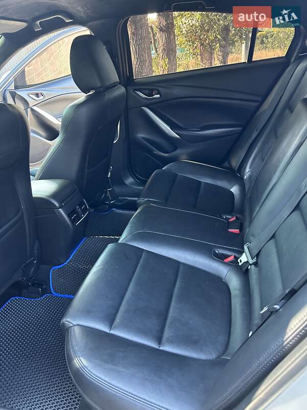 Седан Mazda 6 2013 в Дніпрі