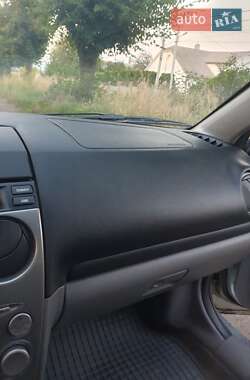 Седан Mazda 6 2003 в Черновцах