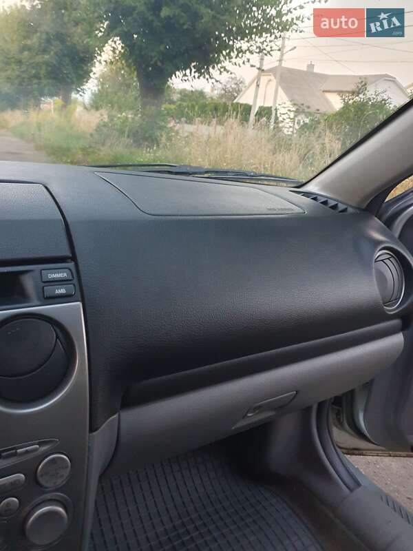 Седан Mazda 6 2003 в Черновцах