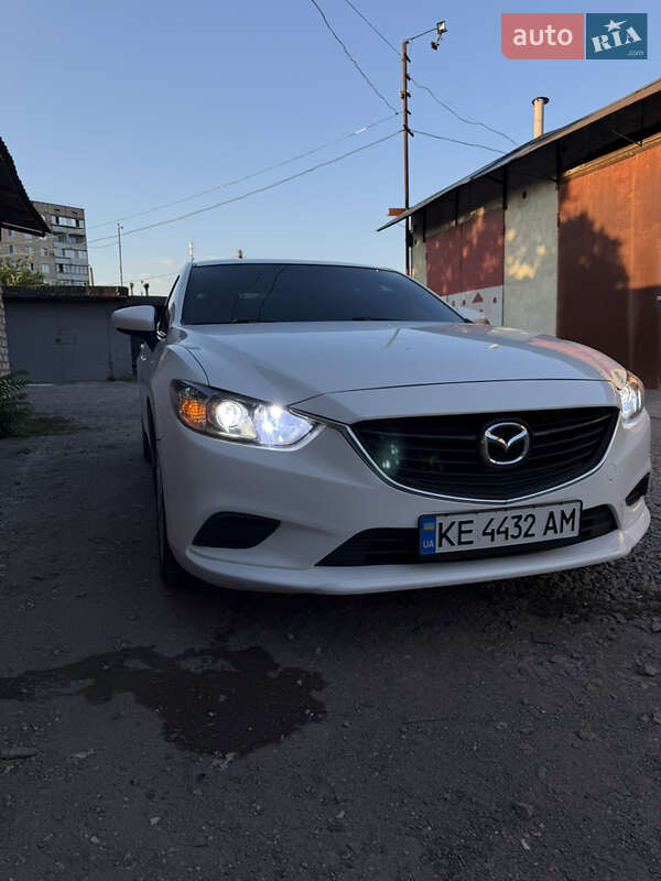 Седан Mazda 6 2015 в 