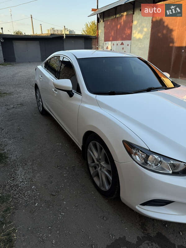 Седан Mazda 6 2015 в Кривом Роге