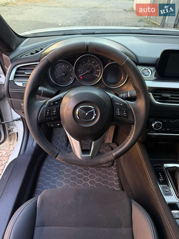 Седан Mazda 6 2015 в Кривом Роге