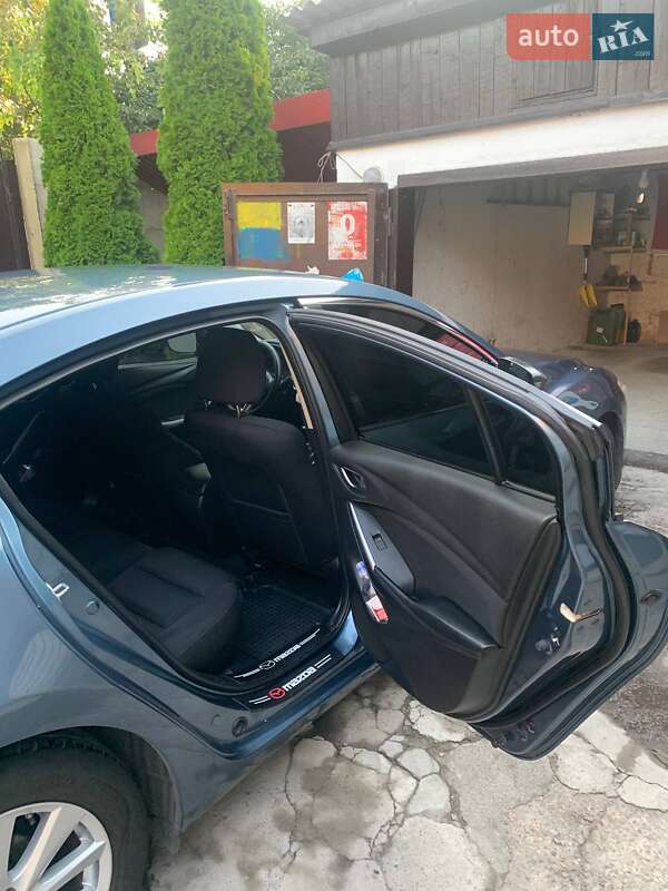 Седан Mazda 6 2013 в Днепре