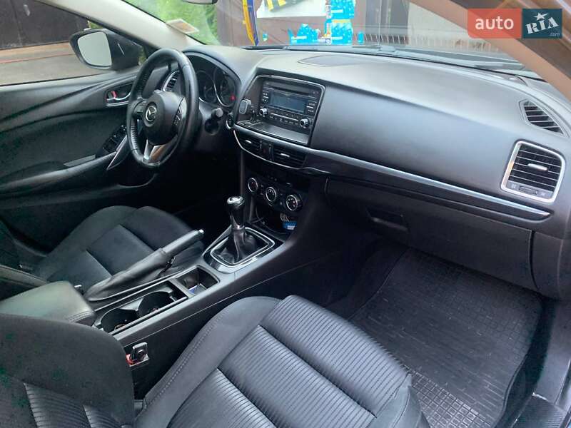 Седан Mazda 6 2013 в Днепре