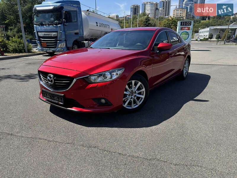 Седан Mazda 6 2015 в Днепре