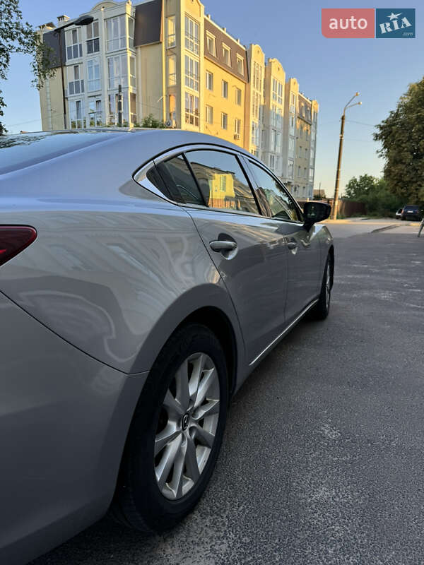 Седан Mazda 6 2014 в Чернигове