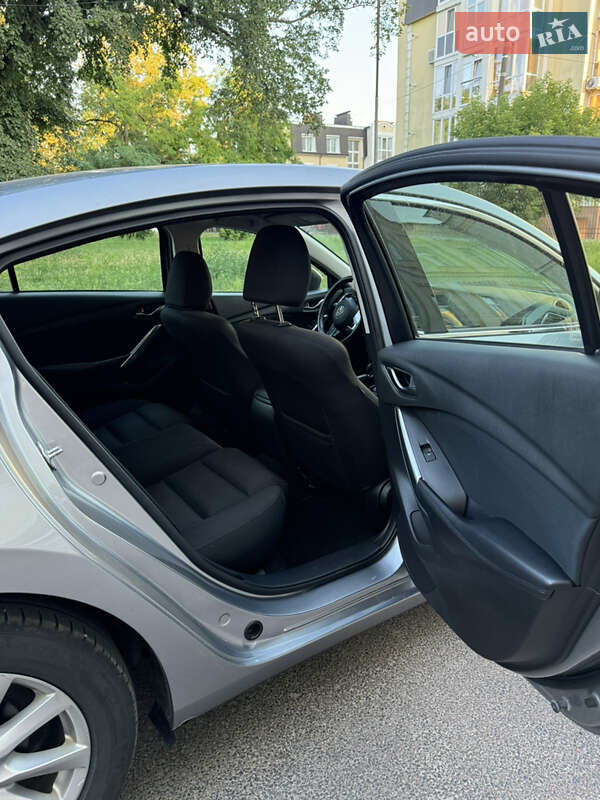 Седан Mazda 6 2014 в Чернигове