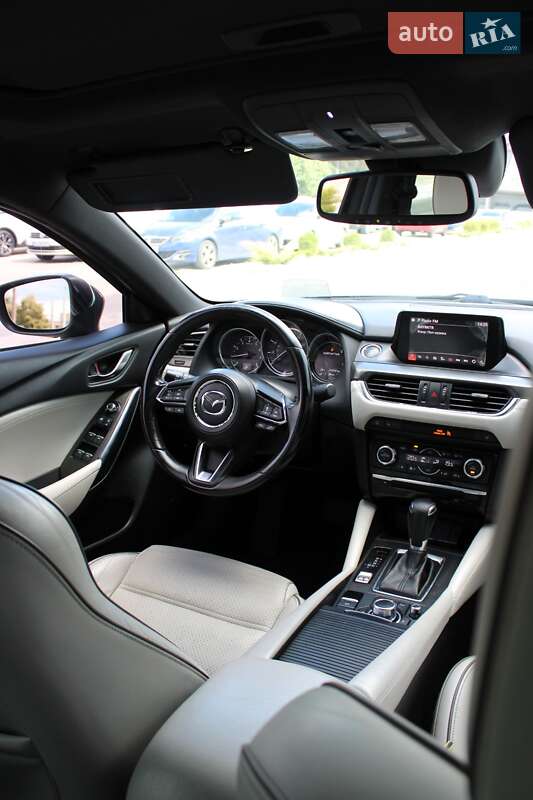 Седан Mazda 6 2016 в Черкассах