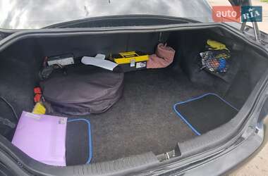 Седан Mazda 6 2004 в 