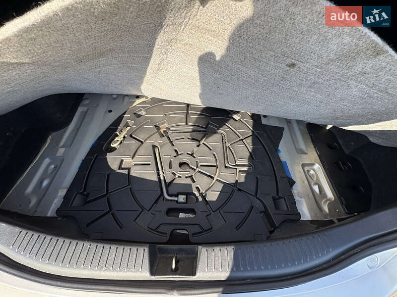 Седан Mazda 6 2002 в Киеве