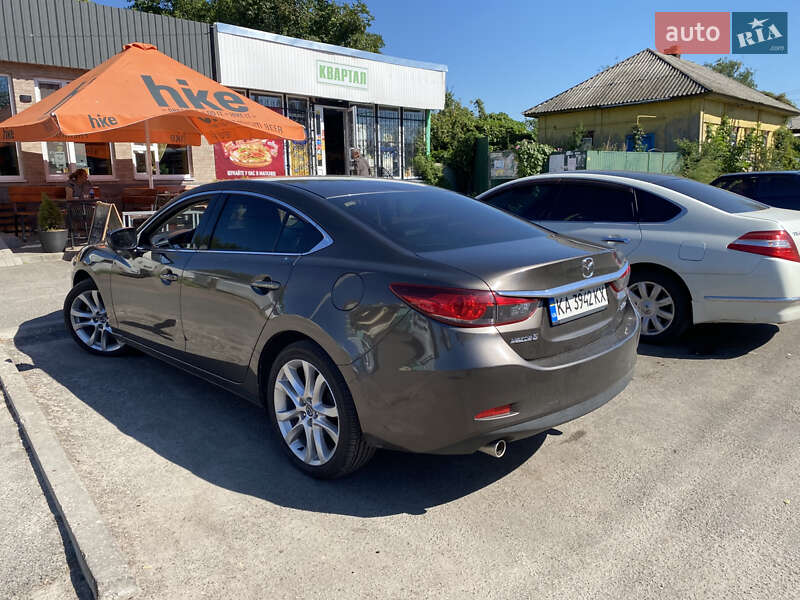 Седан Mazda 6 2015 в Борзні