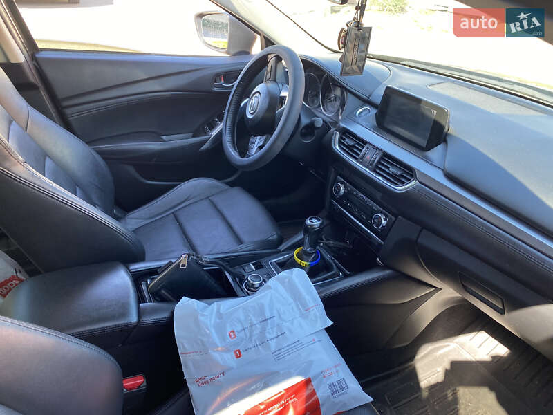 Седан Mazda 6 2015 в Борзні