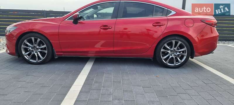 Седан Mazda 6 2015 в Мукачево