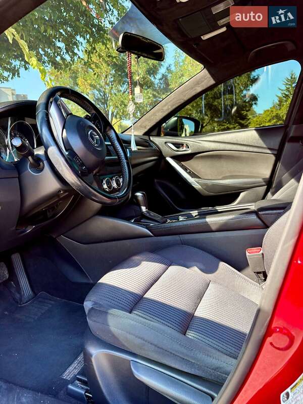 Седан Mazda 6 2015 в Кременчуге