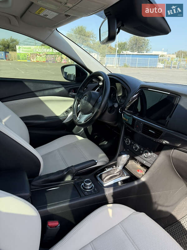 Седан Mazda 6 2013 в Днепре