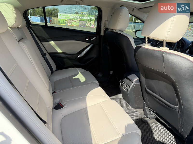 Седан Mazda 6 2013 в Днепре