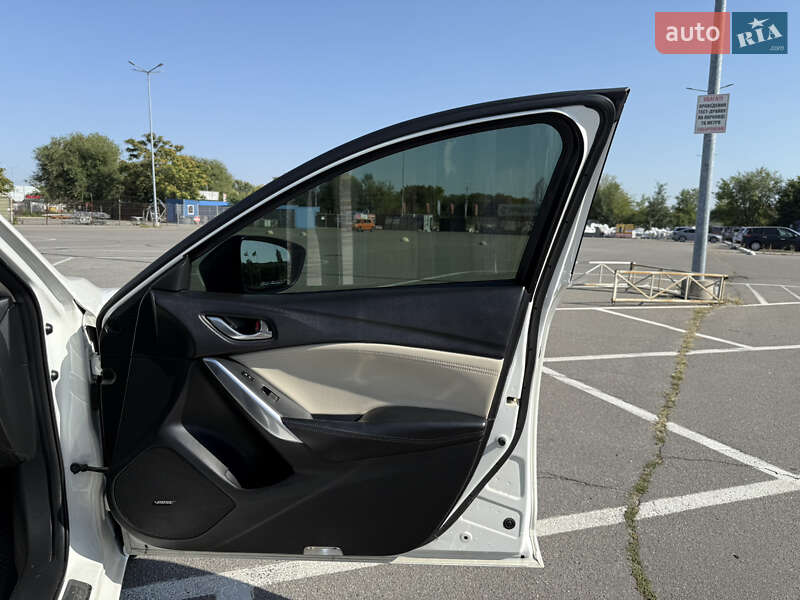 Седан Mazda 6 2013 в Днепре