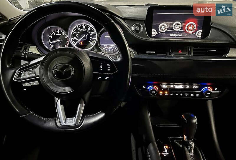 Седан Mazda 6 2018 в Днепре