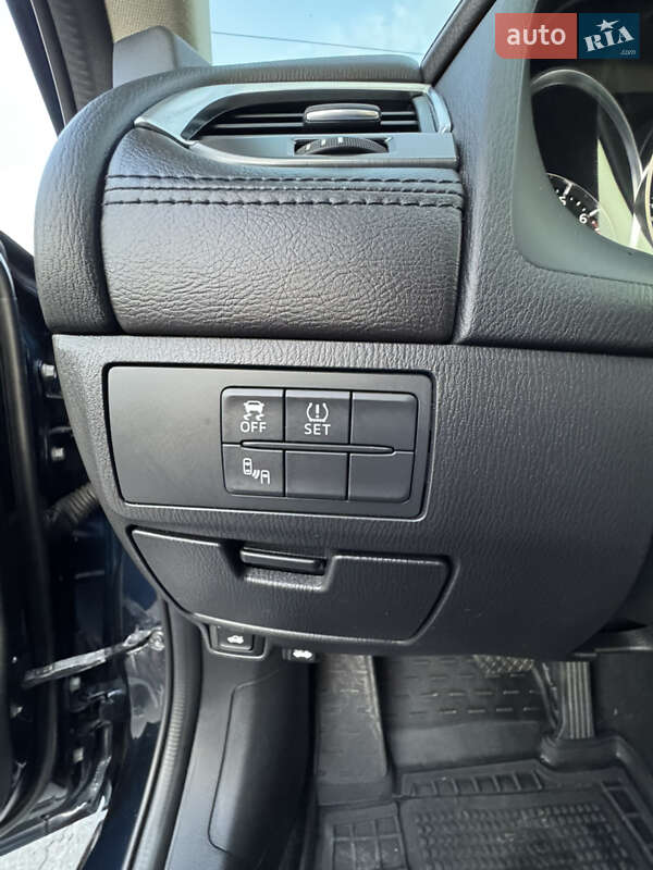 Седан Mazda 6 2016 в Киеве