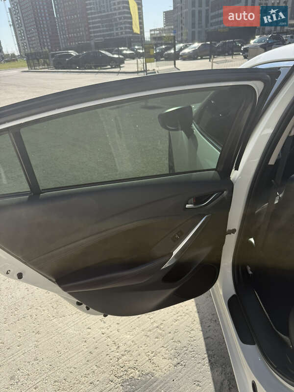 Седан Mazda 6 2015 в Киеве