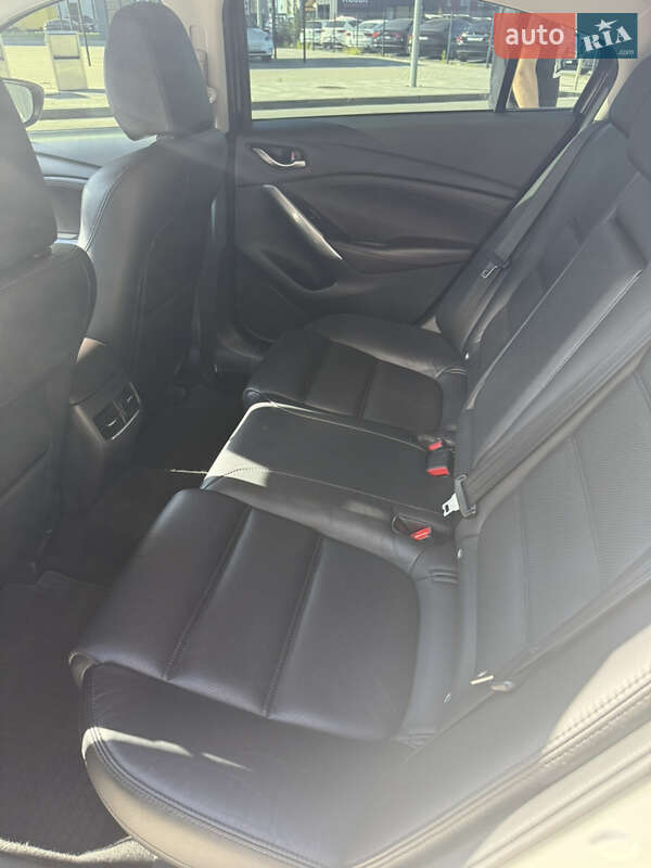 Седан Mazda 6 2015 в Киеве