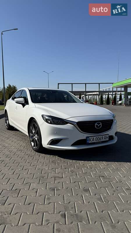 Седан Mazda 6 2015 в 