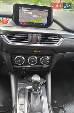 Седан Mazda 6 2017 в 