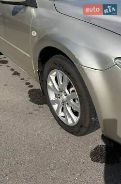 Седан Mazda 6 2004 в 
