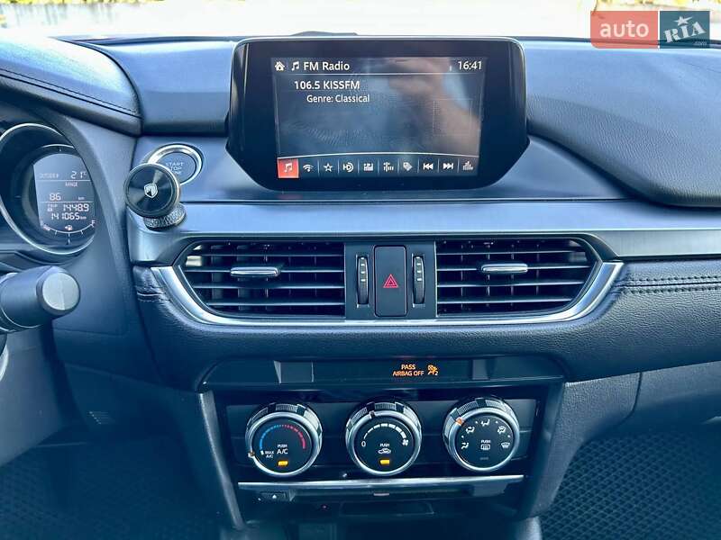 Седан Mazda 6 2016 в Киеве