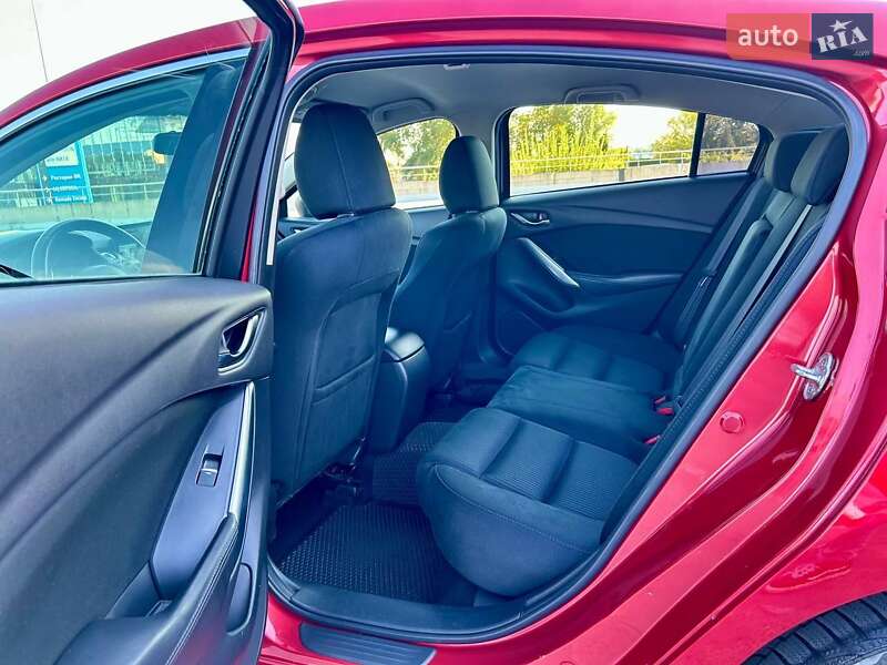 Седан Mazda 6 2016 в Киеве