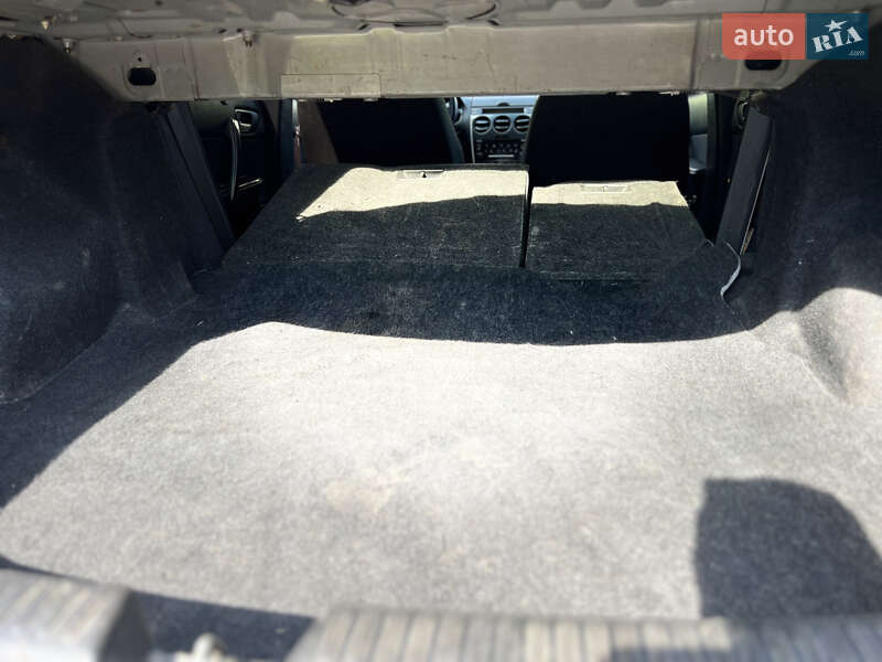 Седан Mazda 6 2006 в Мостиске