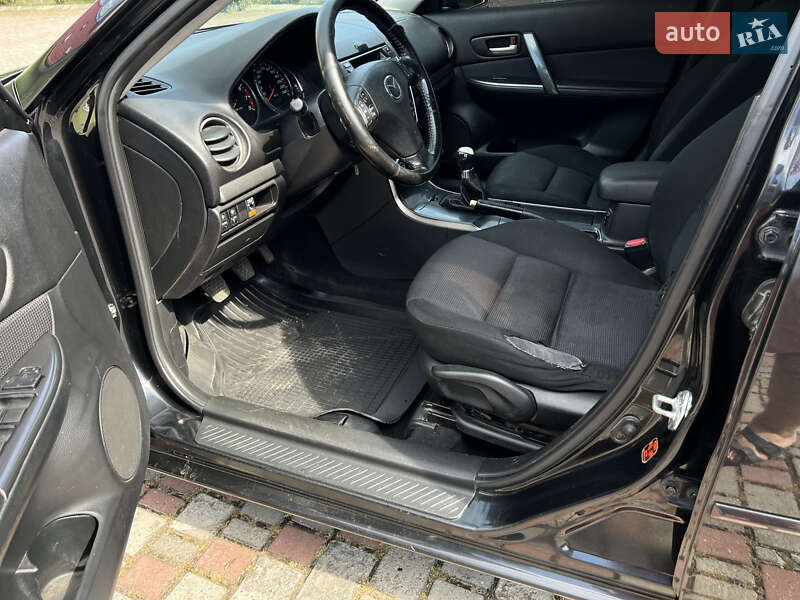 Седан Mazda 6 2006 в Мостиске