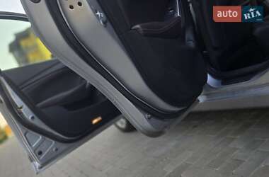 Универсал Mazda 6 2015 в 