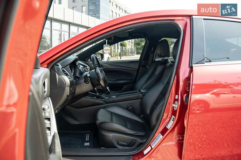 Седан Mazda 6 2017 в Черновцах