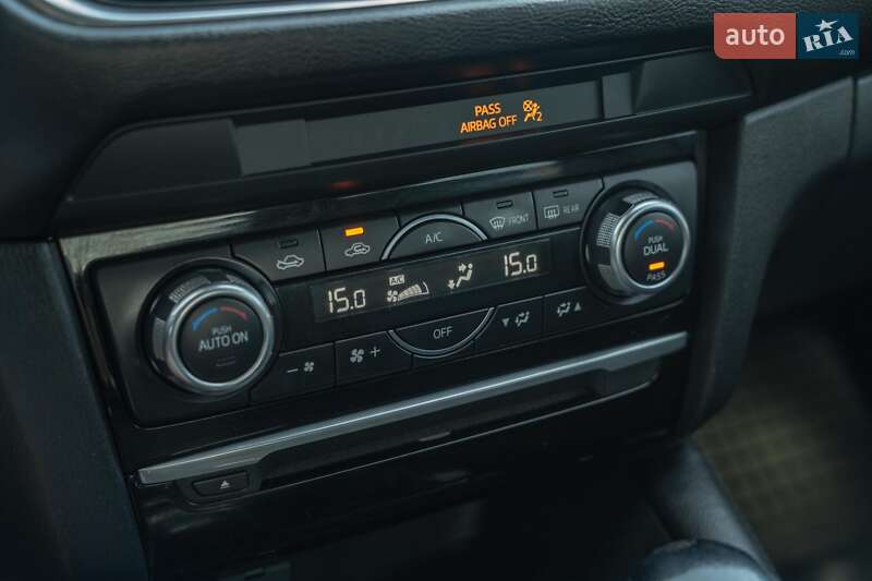 Седан Mazda 6 2017 в Черновцах