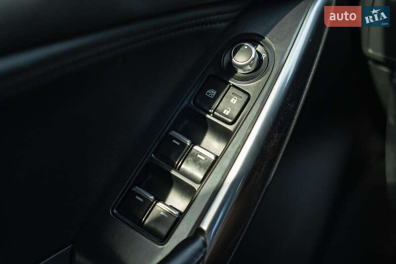 Седан Mazda 6 2017 в Черновцах