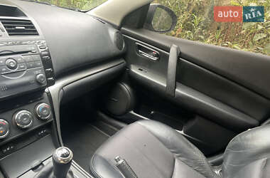Седан Mazda 6 2011 в 
