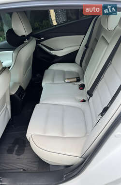 Седан Mazda 6 2016 в 