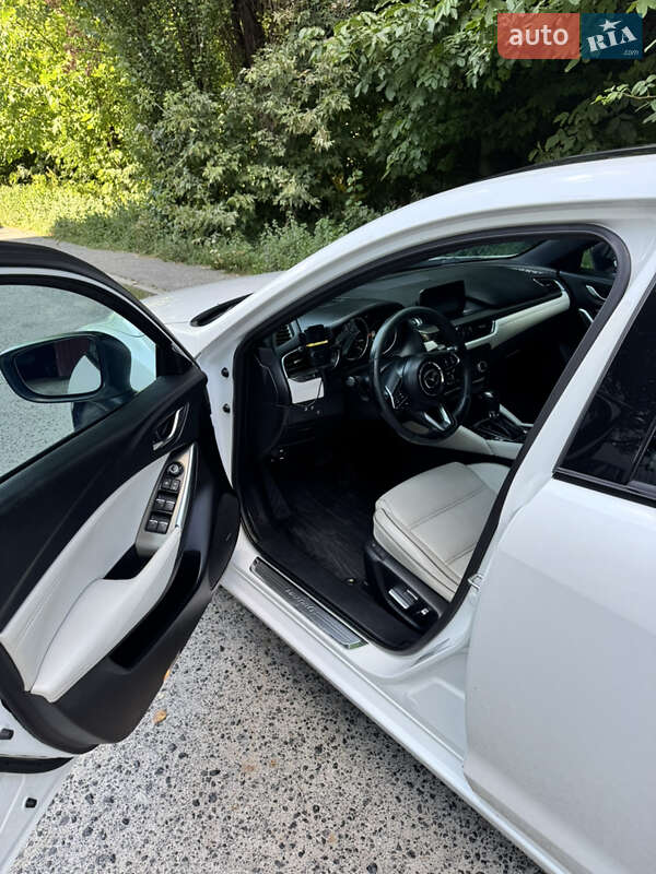 Седан Mazda 6 2016 в Тернополі