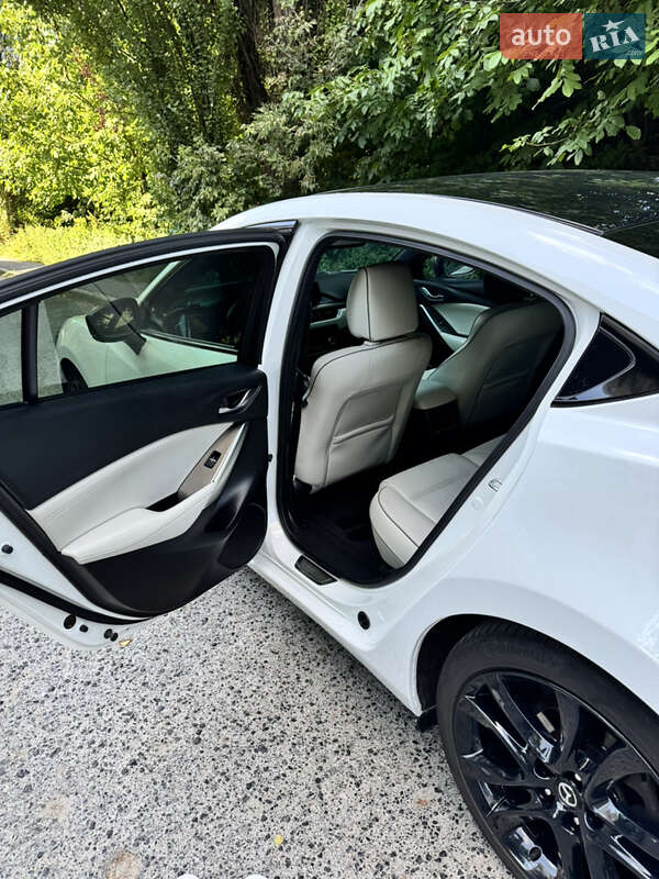 Седан Mazda 6 2016 в Тернополі