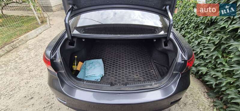 Седан Mazda 6 2013 в Новомосковську