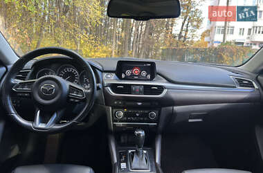 Седан Mazda 6 2017 в 