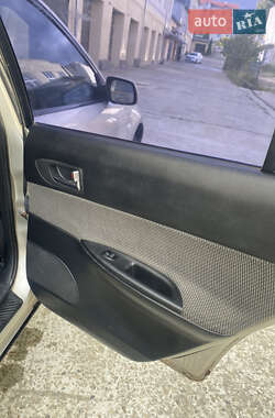 Седан Mazda 6 2004 в 