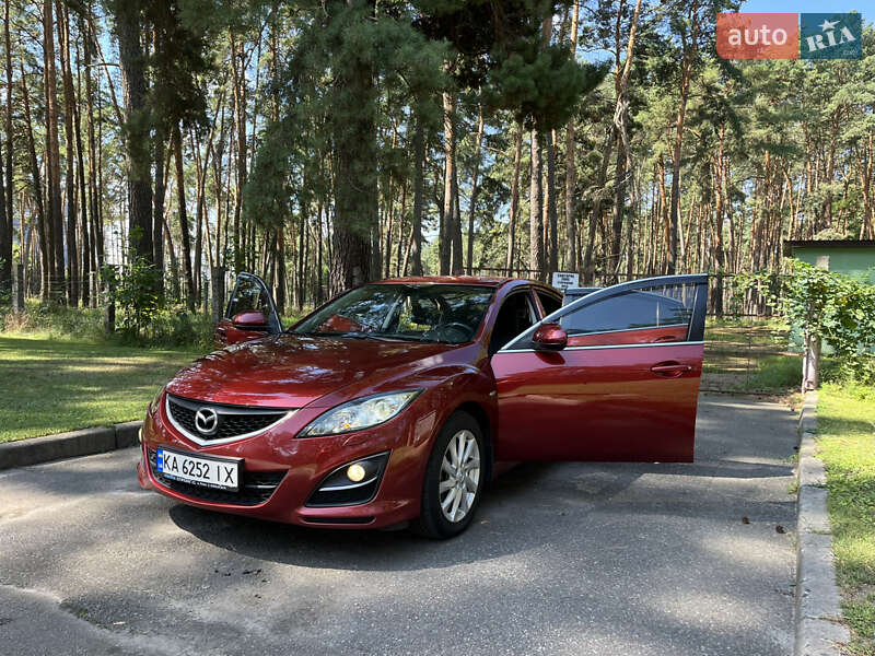 Седан Mazda 6 2011 в Чернигове