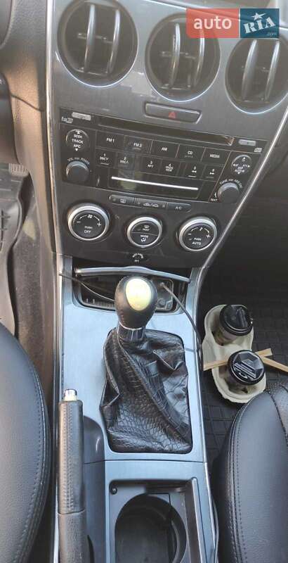 Седан Mazda 6 2005 в Каневе
